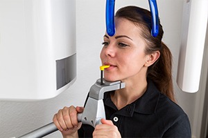 Woman receiving 3D cone beam scan